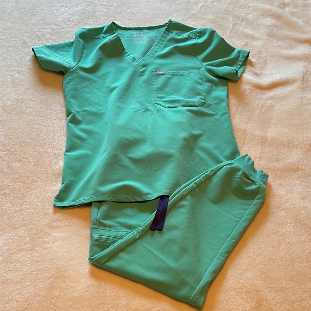 Figs Teal Women's Scrub Set